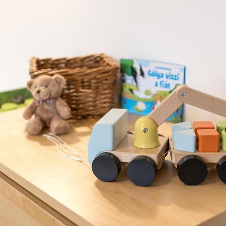 Sflower Apartman Егер Екстериор снимка