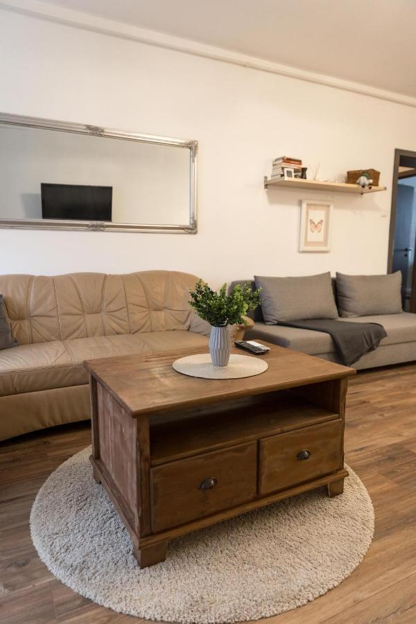 Sflower Apartman Егер Екстериор снимка