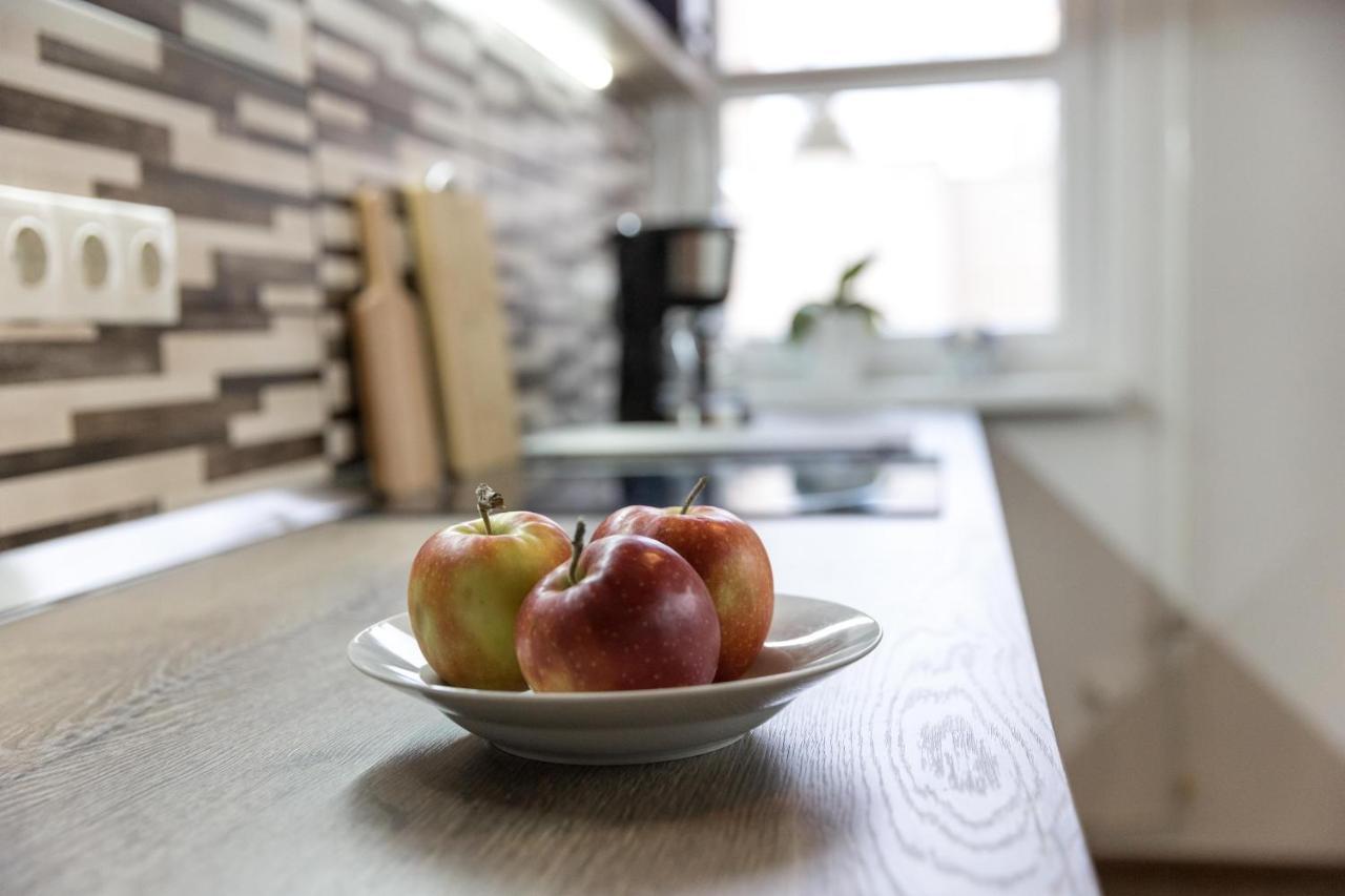 Sflower Apartman Егер Екстериор снимка