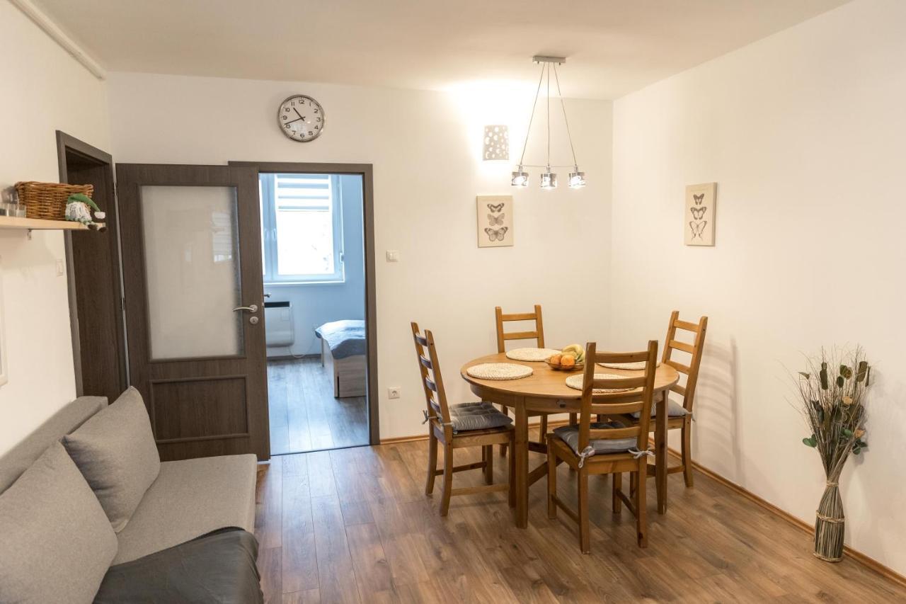 Sflower Apartman Егер Екстериор снимка