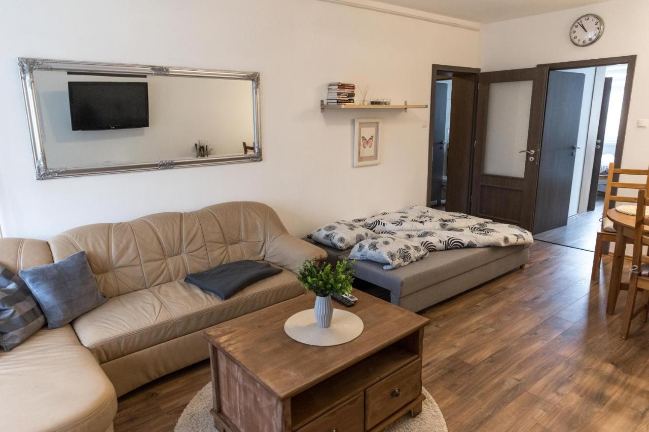 Sflower Apartman Егер Екстериор снимка